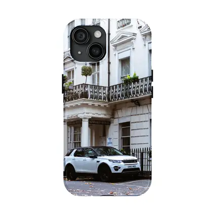 White Land Rover Discovery London Hotel Street