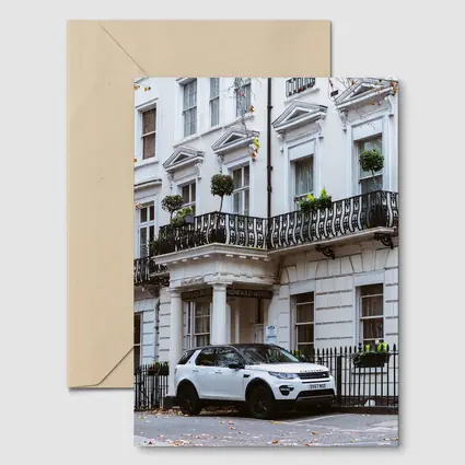 White Land Rover Discovery London Hotel Street