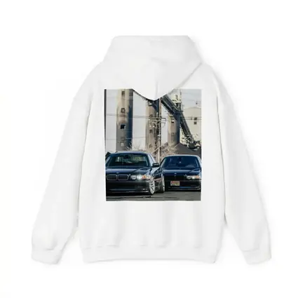 BMW 750il E38 Duo Industrial Background