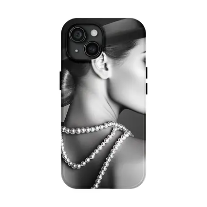 Elegant Woman Pearl Necklace Wide Brim Hat