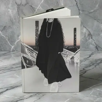 Fashion Woman Black Outfit City Night