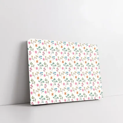 Small Wildflowers and Leaves Floral Pattern