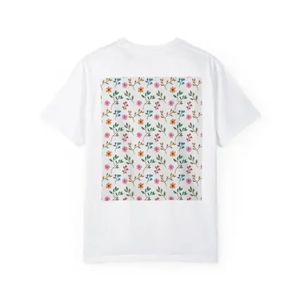 Small Wildflowers and Leaves Floral Pattern