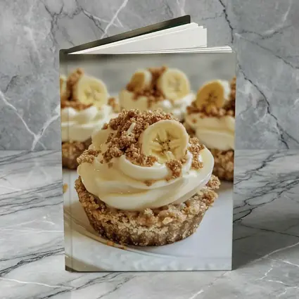 Banana Cream Cupcakes With Crumble Topping