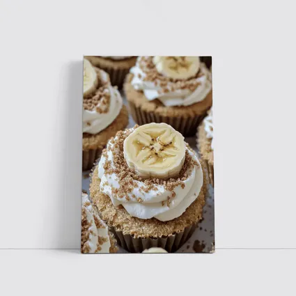 Banana Cupcakes With Cinnamon Crumble Frosting
