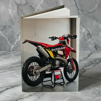 GASGAS Dirt Bike Red Motocross Garage