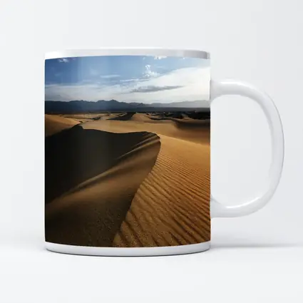 Golden Sand Dunes Desert Mountain Horizon