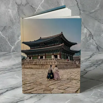 Gyeongbokgung Palace Women Wearing Hanbok Seoul