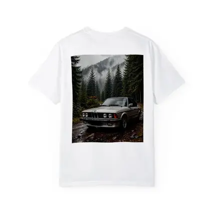 BMW E28 Classic Sedan Foggy Forest