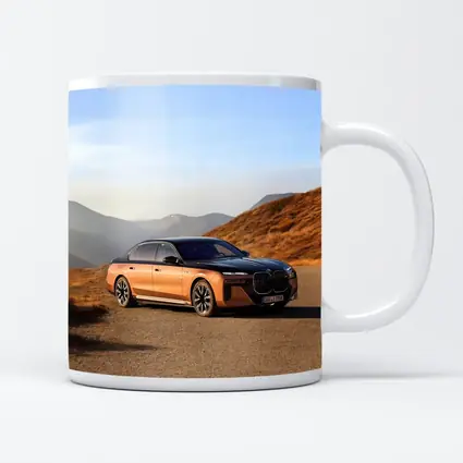 BMW i7 M70 Mountain Road Copper Black