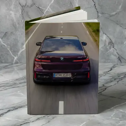 BMW i7 M70 xDrive Purple On Road