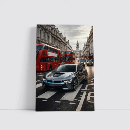BMW i8 Driving Through London Streets