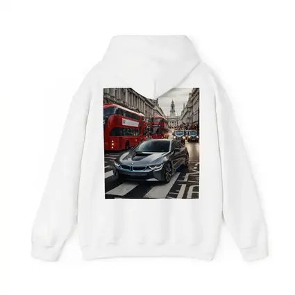 BMW i8 Driving Through London Streets